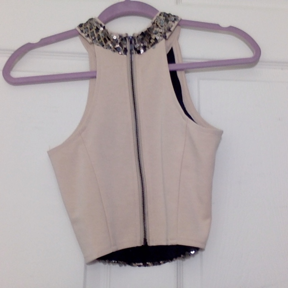 crop top - Picture 2 of 2